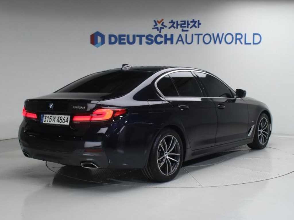 BMW 5시리즈 5시리즈 (G30) 523d M 스포츠 이미지 2
