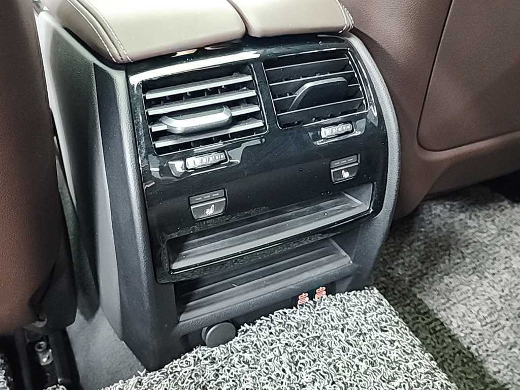 BMW 5시리즈 5시리즈 (G30) 523d xDrive M 스포츠 이미지 13