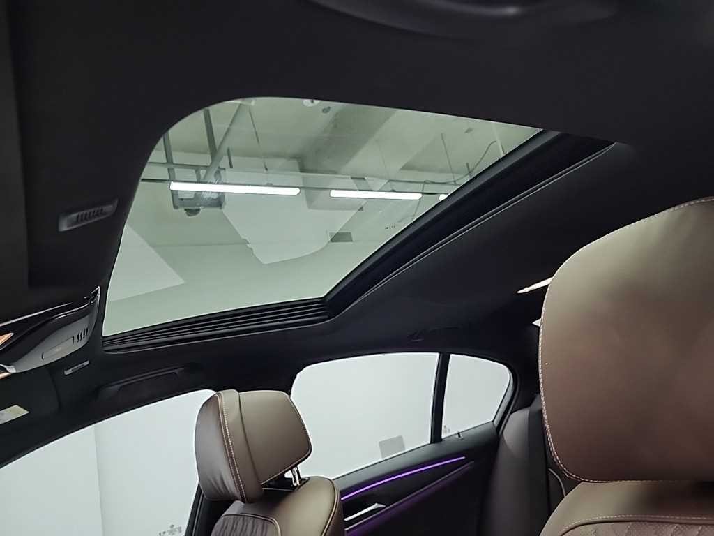 BMW 5시리즈 5시리즈 (G30) 523d xDrive M 스포츠 이미지 14