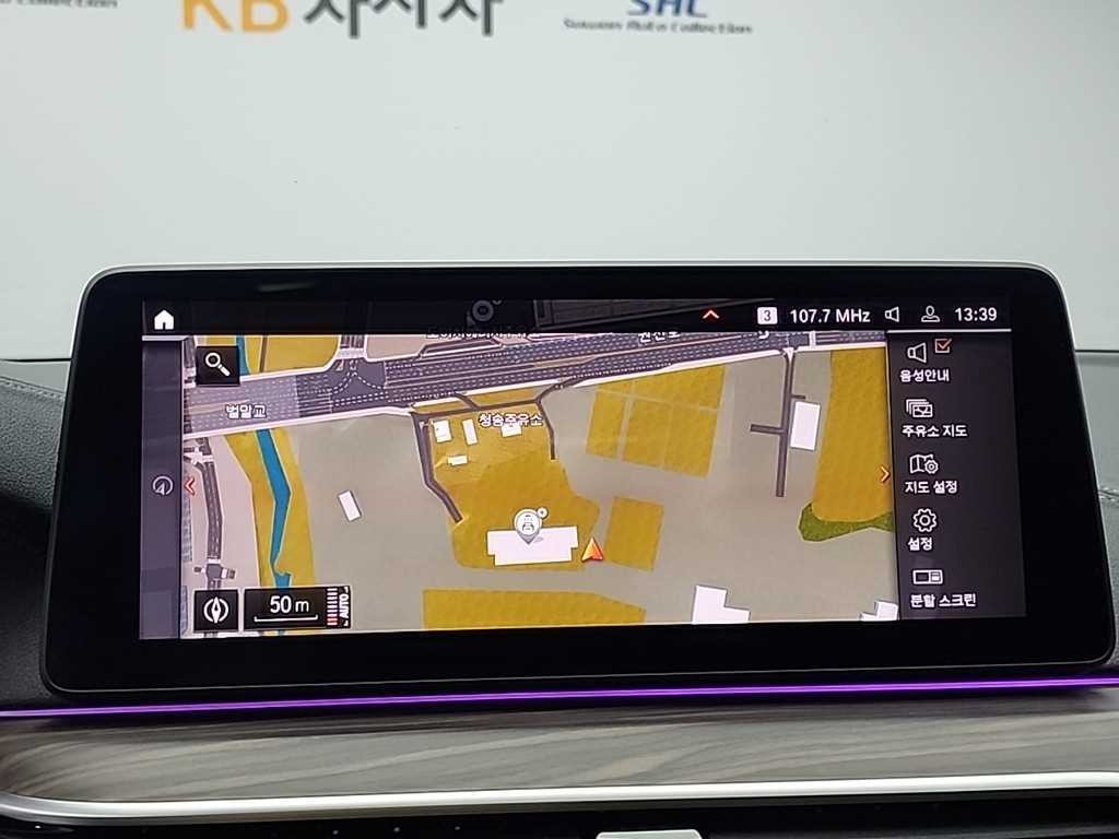 BMW 5시리즈 5시리즈 (G30) 523d xDrive M 스포츠 이미지 15