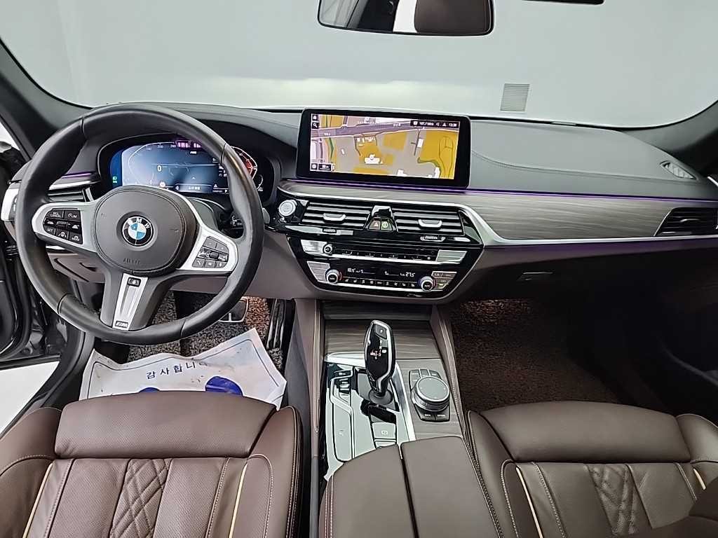 BMW 5시리즈 5시리즈 (G30) 523d xDrive M 스포츠 이미지 7