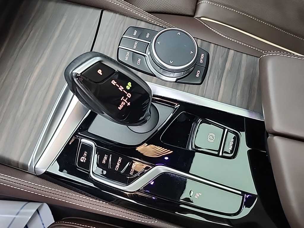BMW 5시리즈 5시리즈 (G30) 523d xDrive M 스포츠 이미지 8