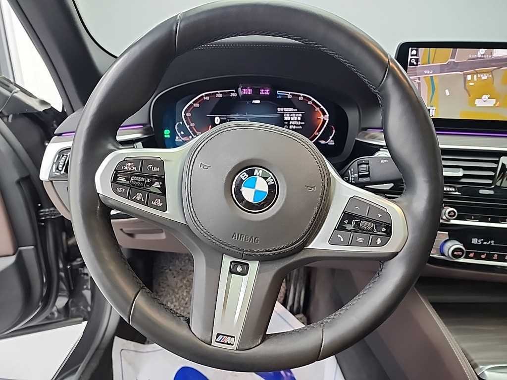 BMW 5시리즈 5시리즈 (G30) 523d xDrive M 스포츠 이미지 9