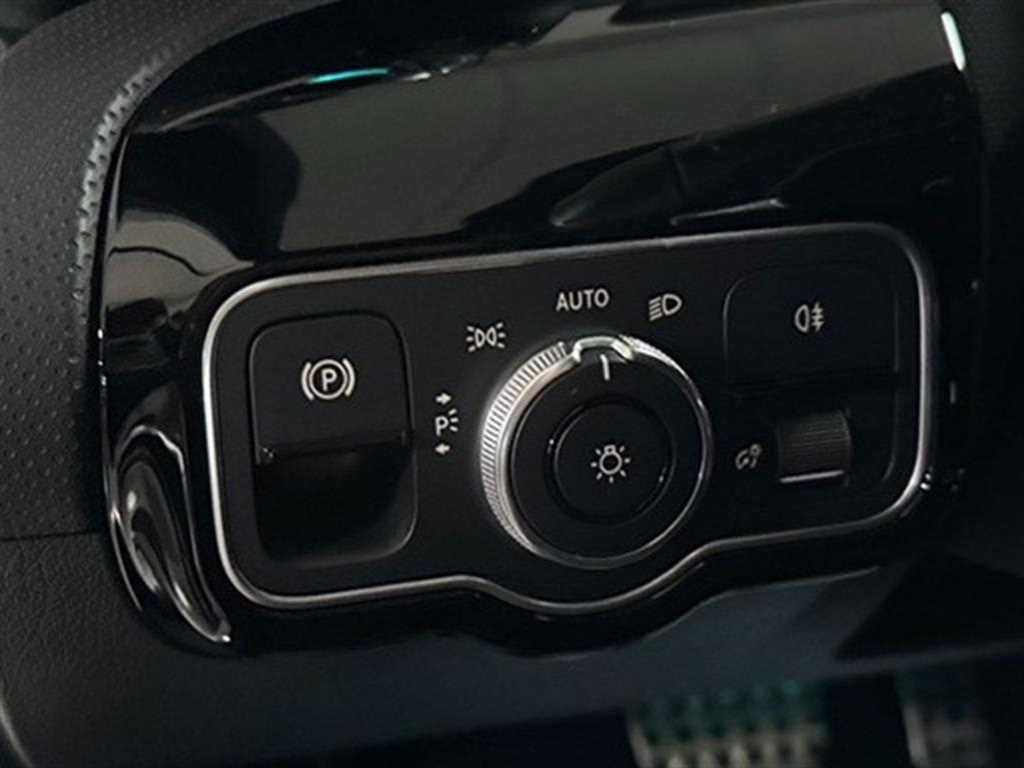 벤츠 A 클래스 A클래스 W177 AMG A35 4MATIC 세단 이미지 16