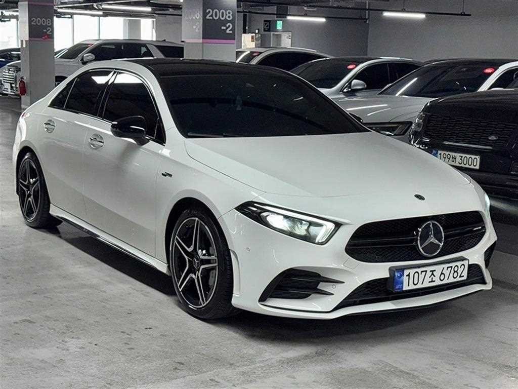 벤츠 A 클래스 A클래스 W177 AMG A35 4MATIC 세단 이미지 2