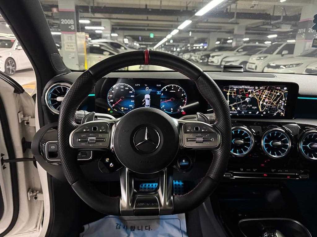 벤츠 A 클래스 A클래스 W177 AMG A35 4MATIC 세단 이미지 7