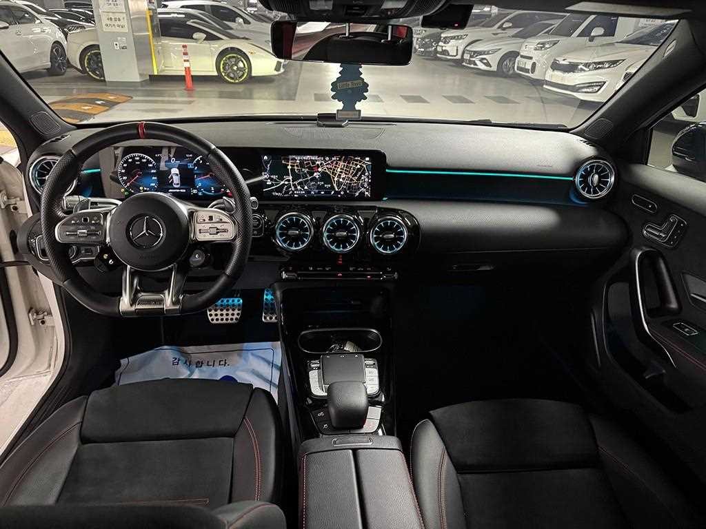 벤츠 A 클래스 A클래스 W177 AMG A35 4MATIC 세단 이미지 9