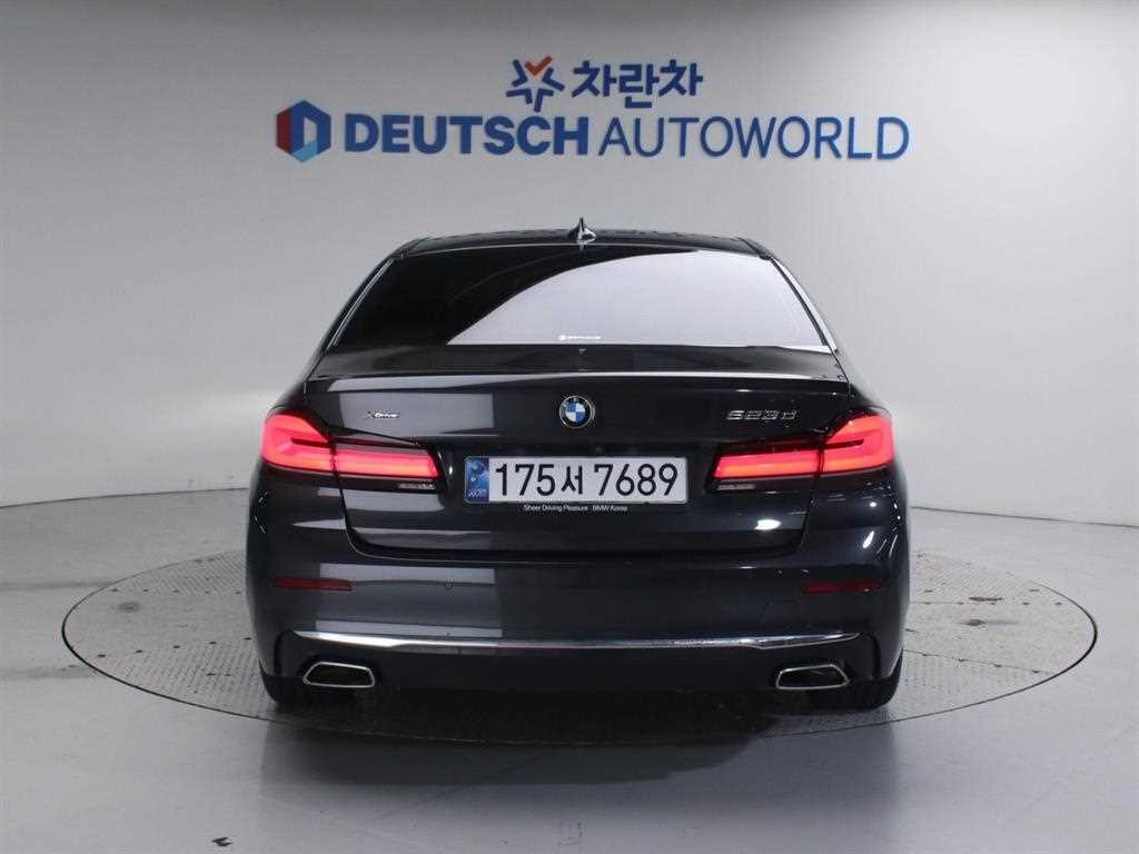 BMW 5시리즈 5시리즈 (G30) 523d xDrive 럭셔리 이미지 4