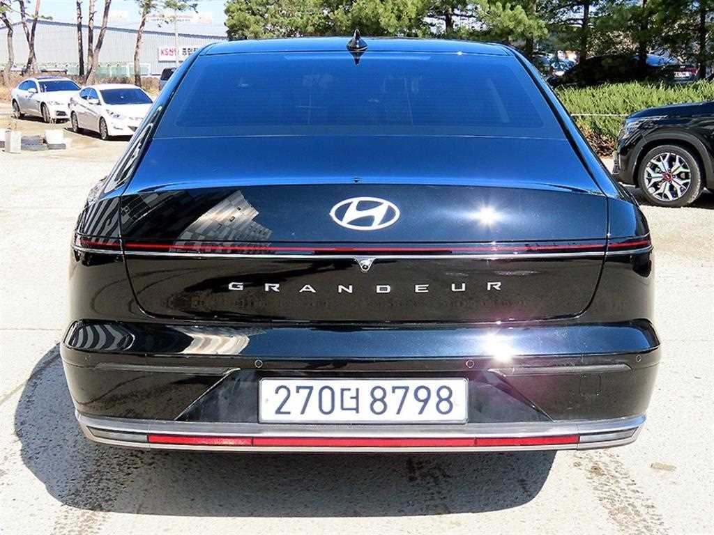 현대 그랜저 그랜저 (GN7) 가솔린 2.5 2WD 프리미엄 이미지 4