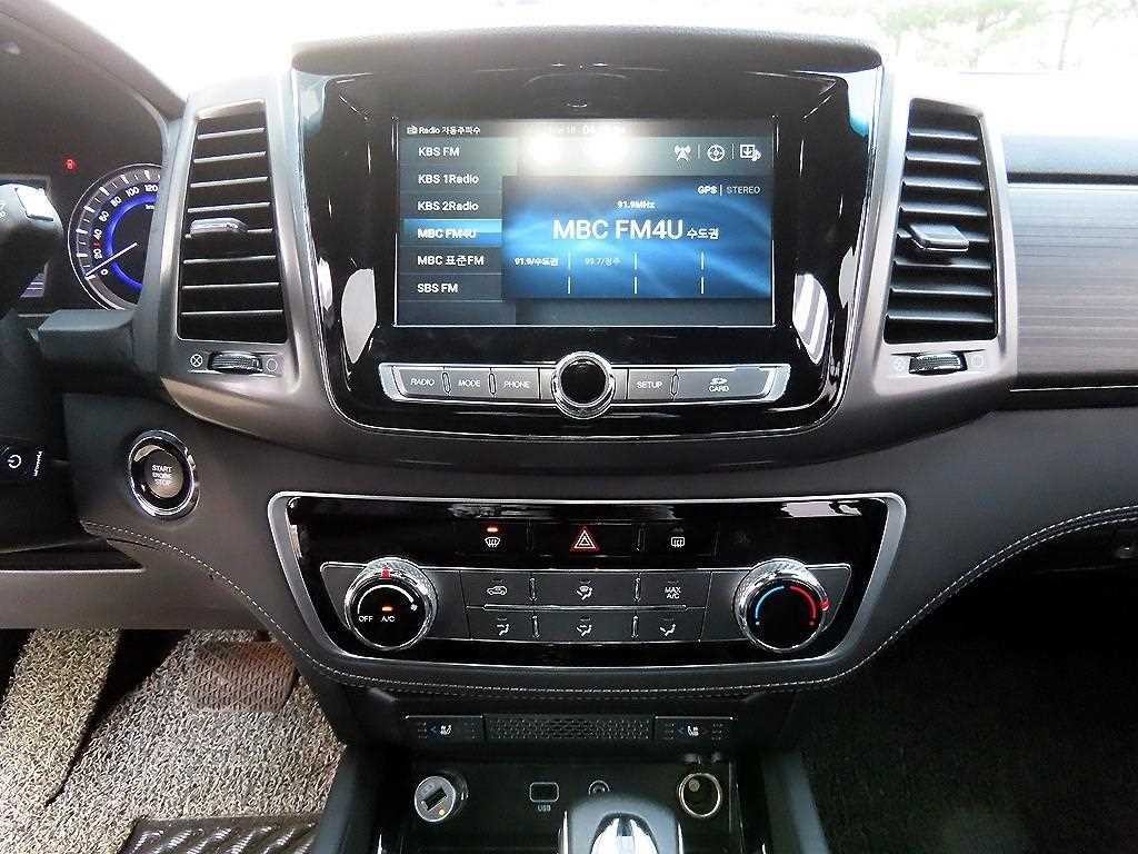 KG모빌리티(쌍용) 렉스턴 G4렉스턴 디젤 2.2 4WD 마제스티 이미지 13