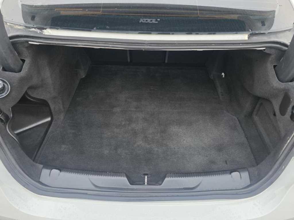 재규어 XE 2.0D 프레스티지 AWD 이미지 4