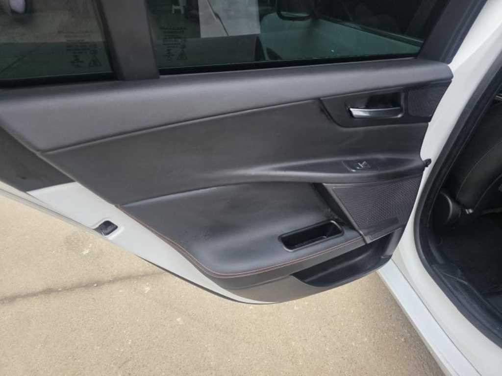 재규어 XE 2.0D 프레스티지 AWD 이미지 5