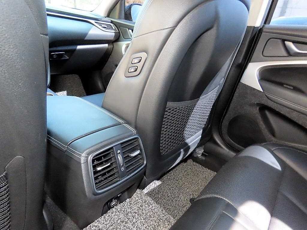 제네시스 G70 2.0T 어드밴스드 이미지 17