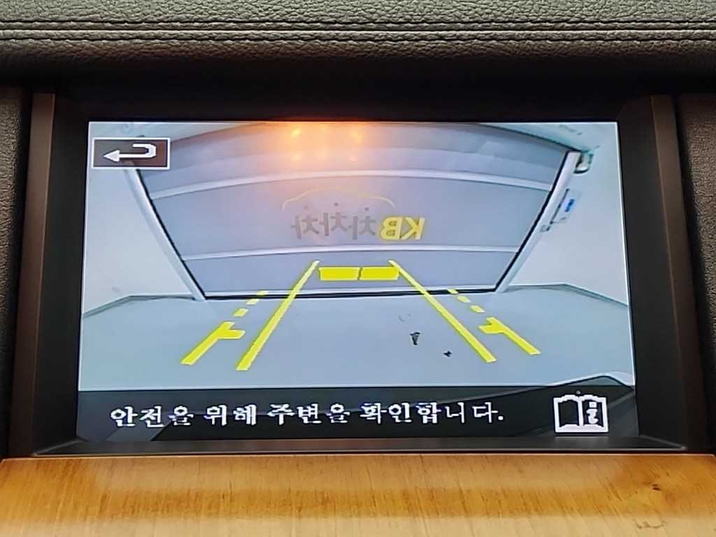 랜드로버 디스커버리 디스커버리4 3.0 SDV6 SE 이미지 17