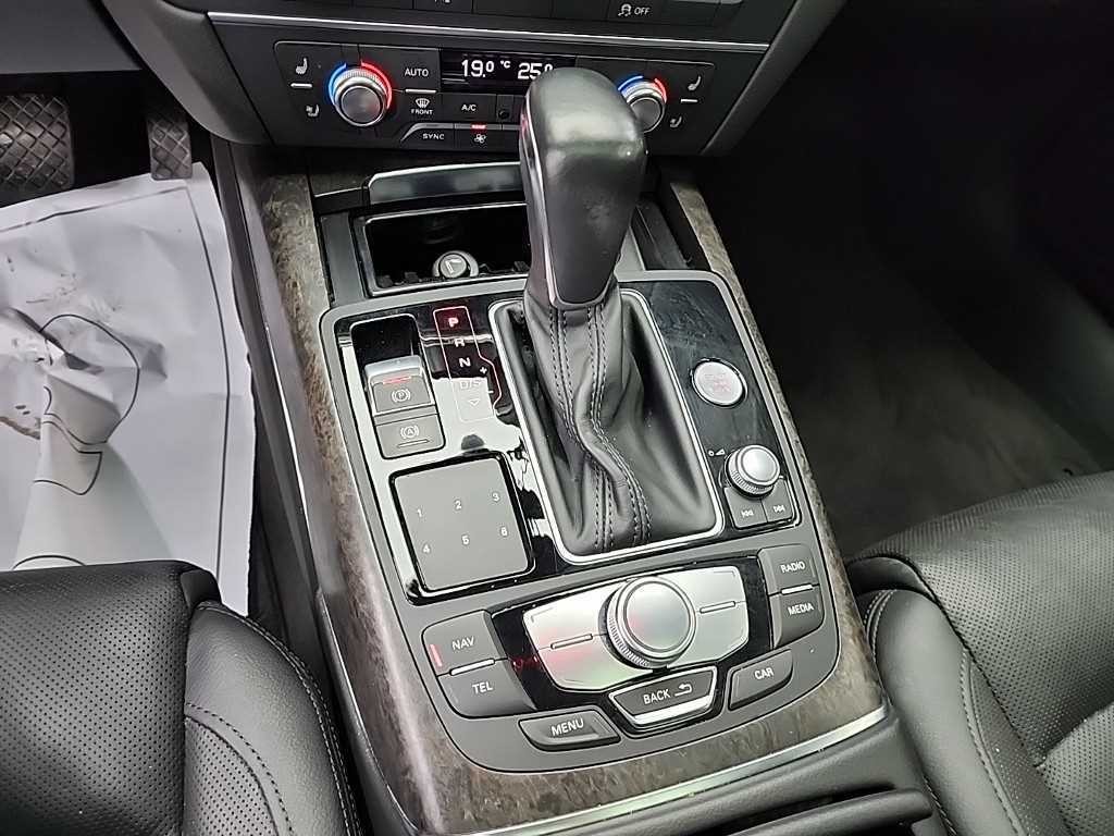 아우디 A6 뉴A6 40 TFSI 프리미엄 이미지 9