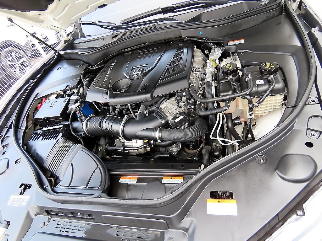 마세라티 르반떼 2.0 GT AWD 이미지 19