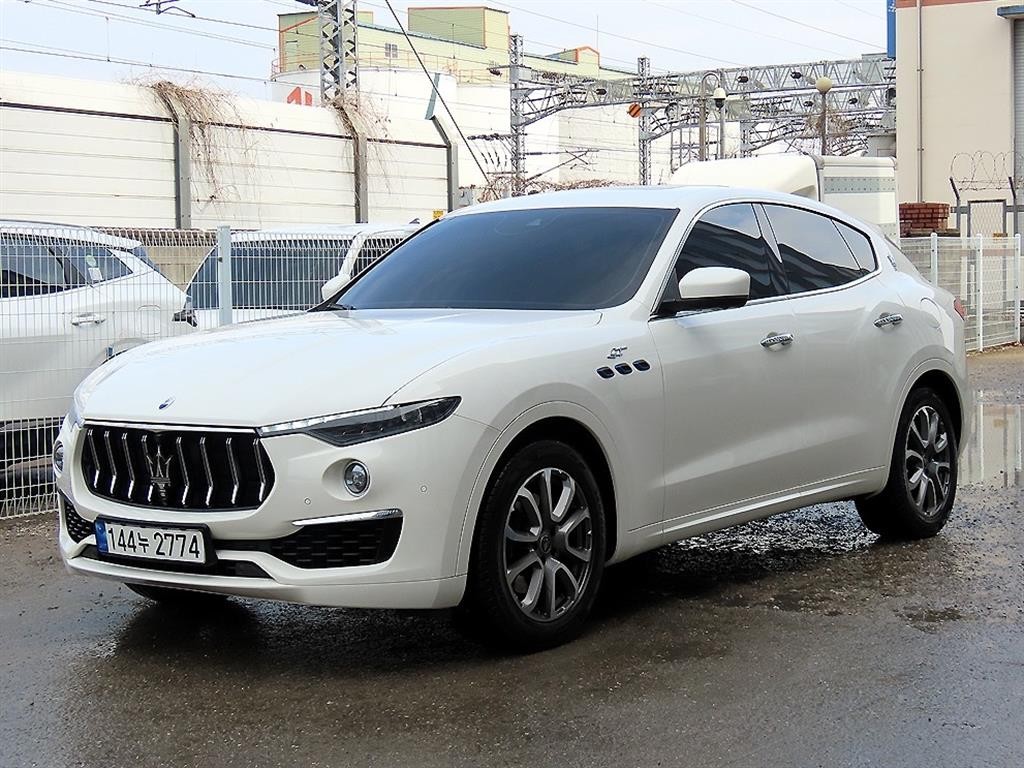 마세라티 르반떼 2.0 GT AWD 이미지 2