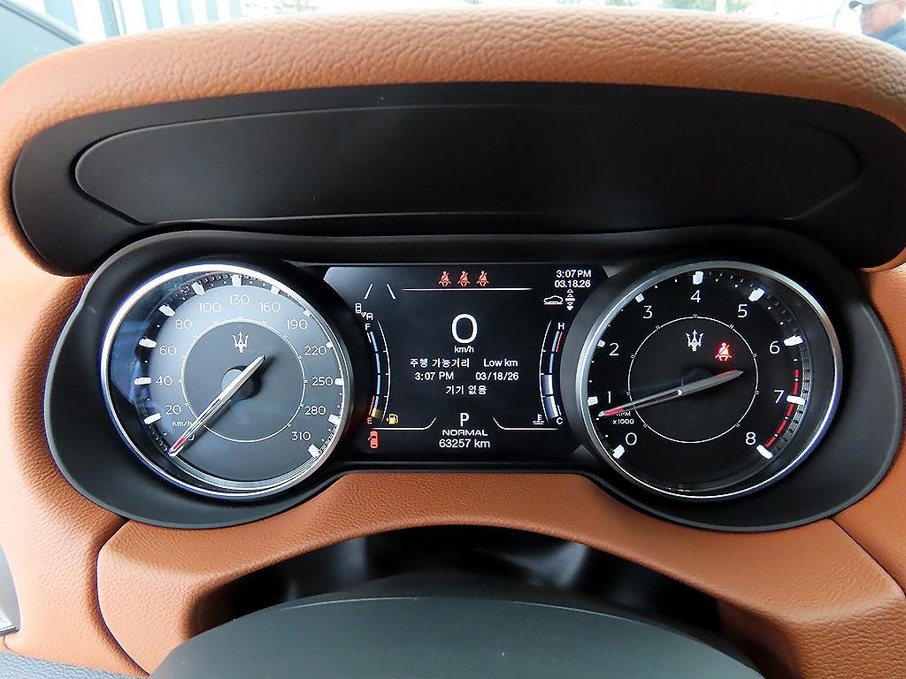마세라티 르반떼 2.0 GT AWD 이미지 9