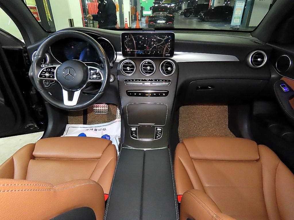 벤츠 GLC 클래스 GLC클래스 X253 GLC 300 e 4MATIC 쿠페 이미지 10