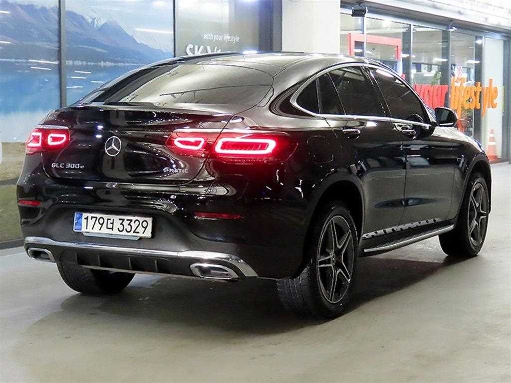 벤츠 GLC 클래스 GLC클래스 X253 GLC 300 e 4MATIC 쿠페 이미지 4
