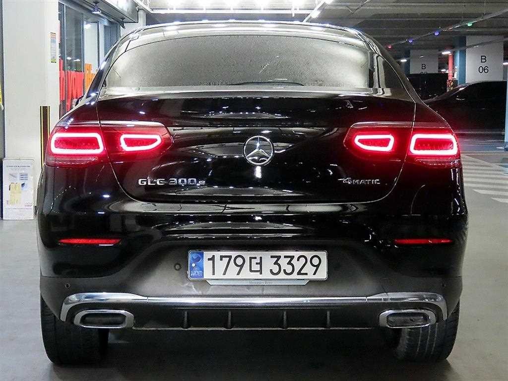 벤츠 GLC 클래스 GLC클래스 X253 GLC 300 e 4MATIC 쿠페 이미지 5