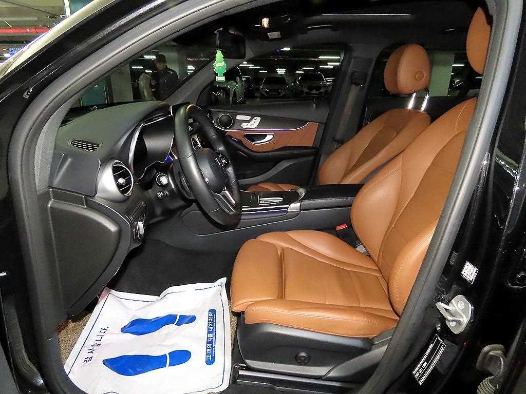 벤츠 GLC 클래스 GLC클래스 X253 GLC 300 e 4MATIC 쿠페 이미지 6