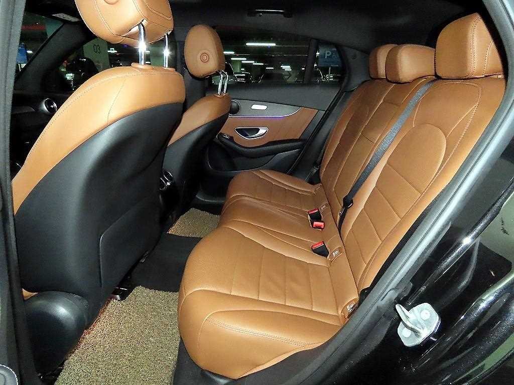 벤츠 GLC 클래스 GLC클래스 X253 GLC 300 e 4MATIC 쿠페 이미지 7