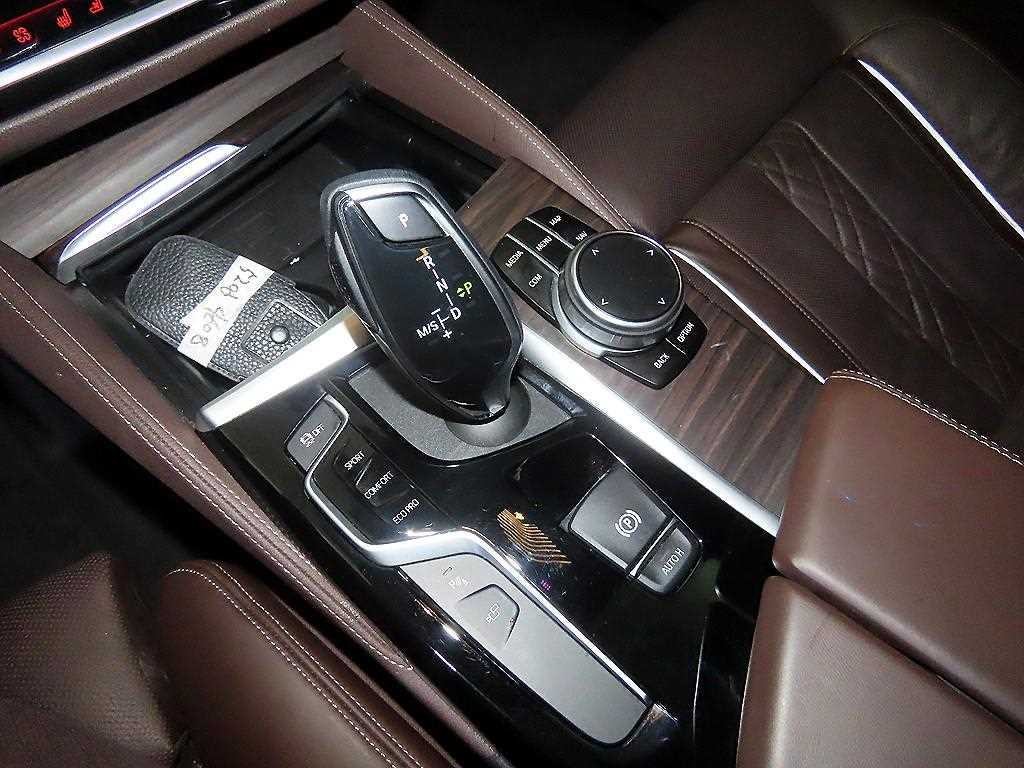 BMW 5시리즈 5시리즈 (G30) 530i M 스포츠 플러스 이미지 12