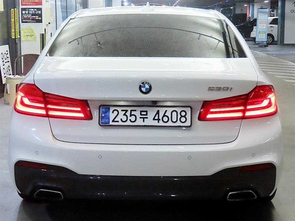 BMW 5시리즈 5시리즈 (G30) 530i M 스포츠 플러스 이미지 5