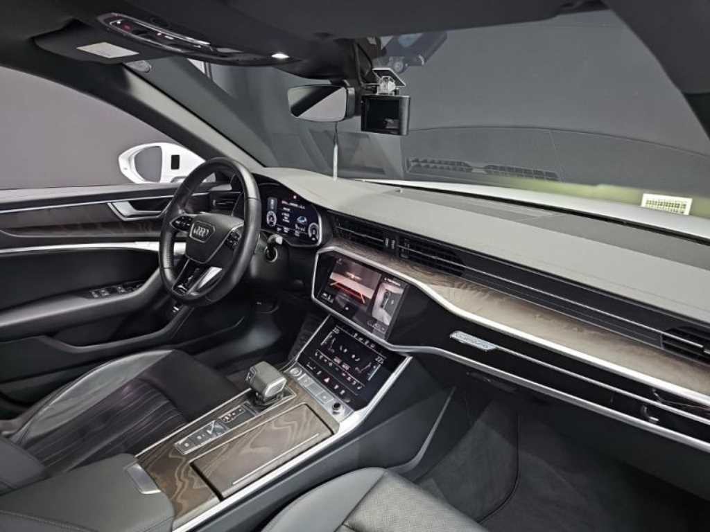 아우디 A6 A6 (C8) 45 TFSI 콰트로 프리미엄 이미지 17