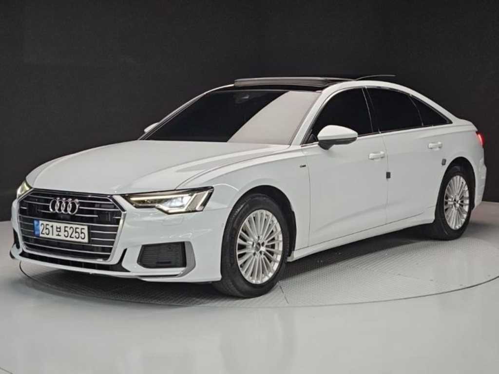아우디 A6 A6 (C8) 45 TFSI 콰트로 프리미엄 이미지 2