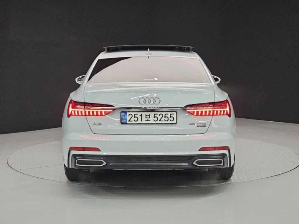 아우디 A6 A6 (C8) 45 TFSI 콰트로 프리미엄 이미지 3