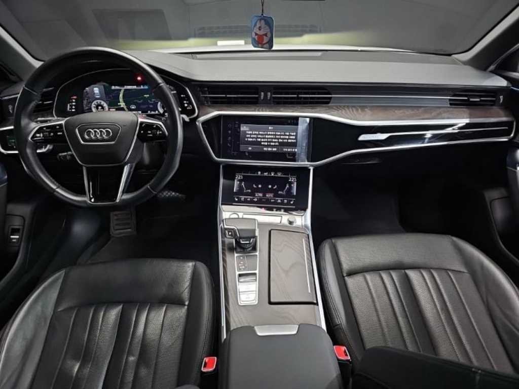 아우디 A6 A6 (C8) 45 TFSI 콰트로 프리미엄 이미지 5