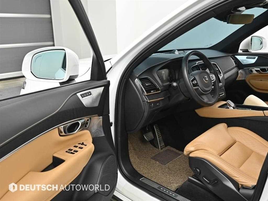 볼보 XC90 XC90 2세대 2.0 B6 AWD 인스크립션 이미지 11