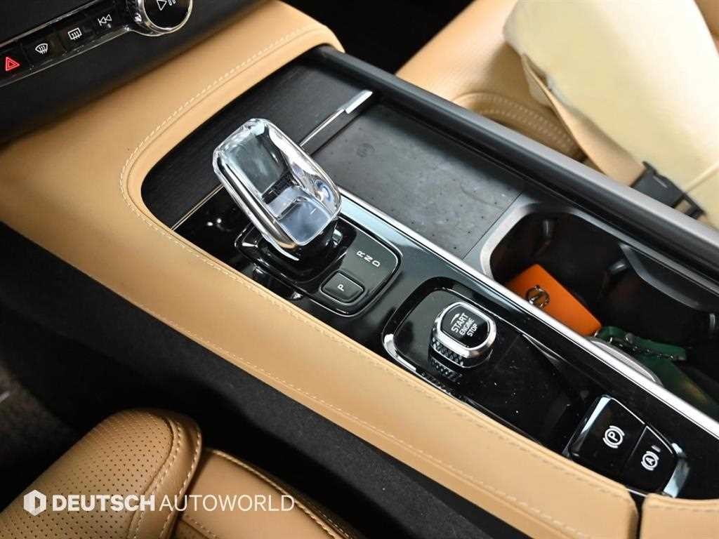 볼보 XC90 XC90 2세대 2.0 B6 AWD 인스크립션 이미지 9