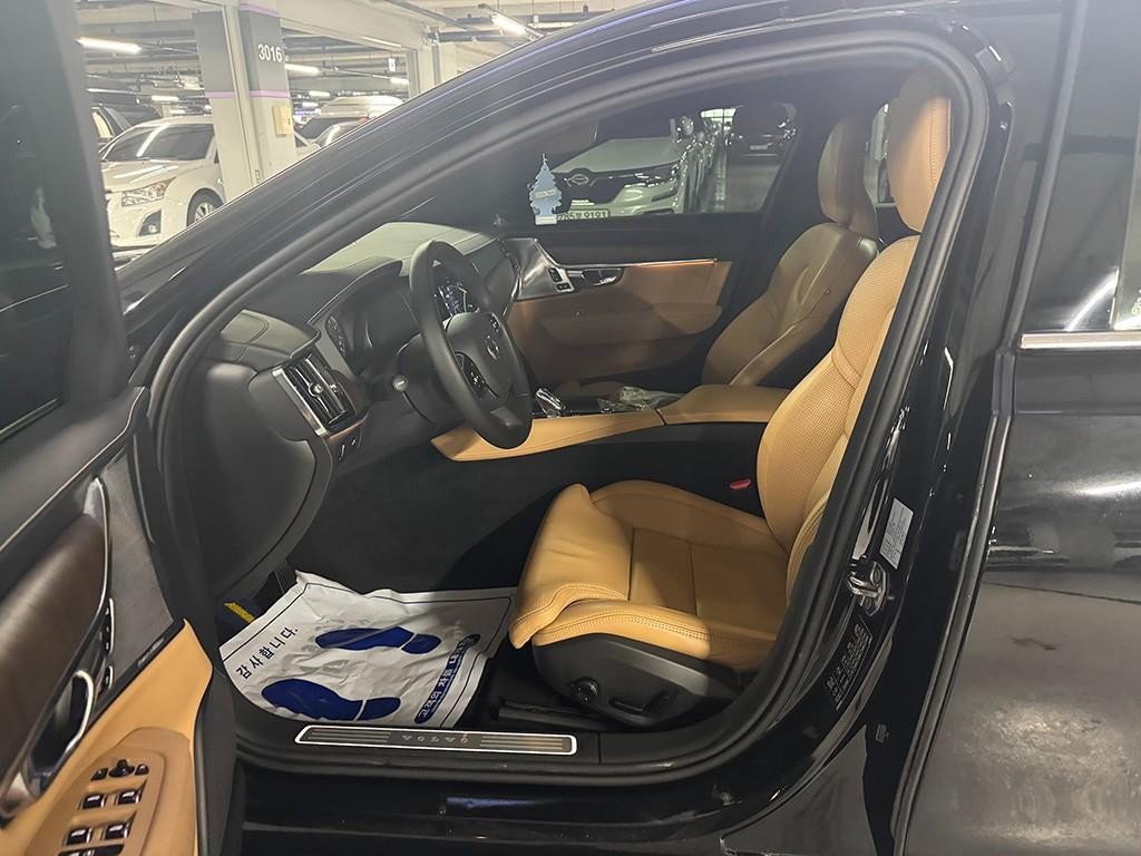 볼보 S90 B5 인스크립션 이미지 5