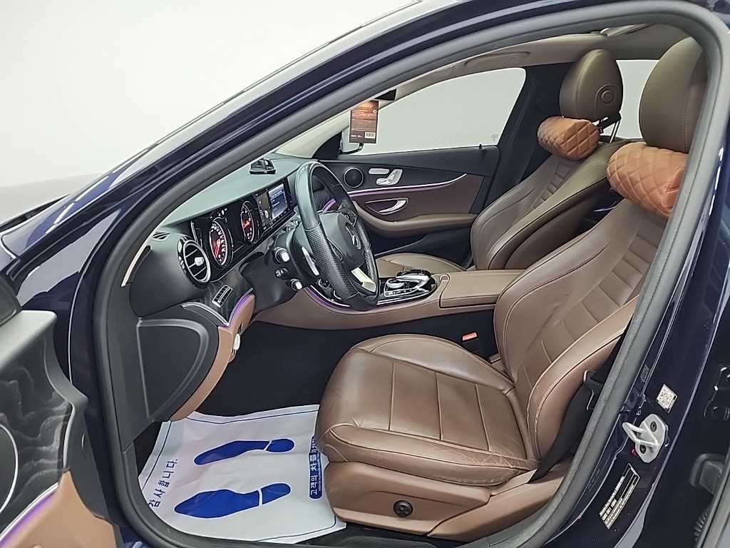 벤츠 E 클래스 E-클래스 W213 E220d 4MATIC 아방가르드 이미지 12