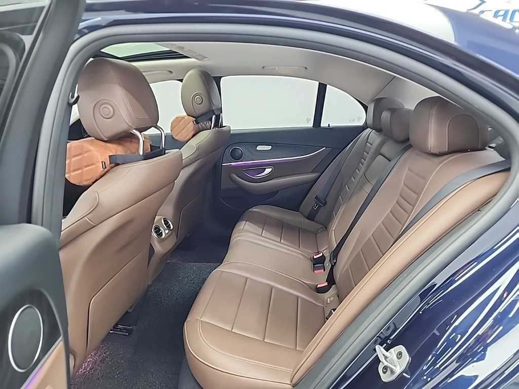 벤츠 E 클래스 E-클래스 W213 E220d 4MATIC 아방가르드 이미지 13