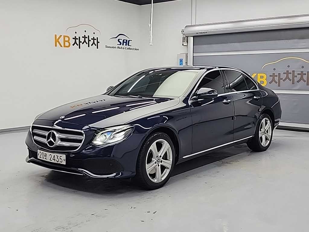 벤츠 E 클래스 E-클래스 W213 E220d 4MATIC 아방가르드 이미지 2