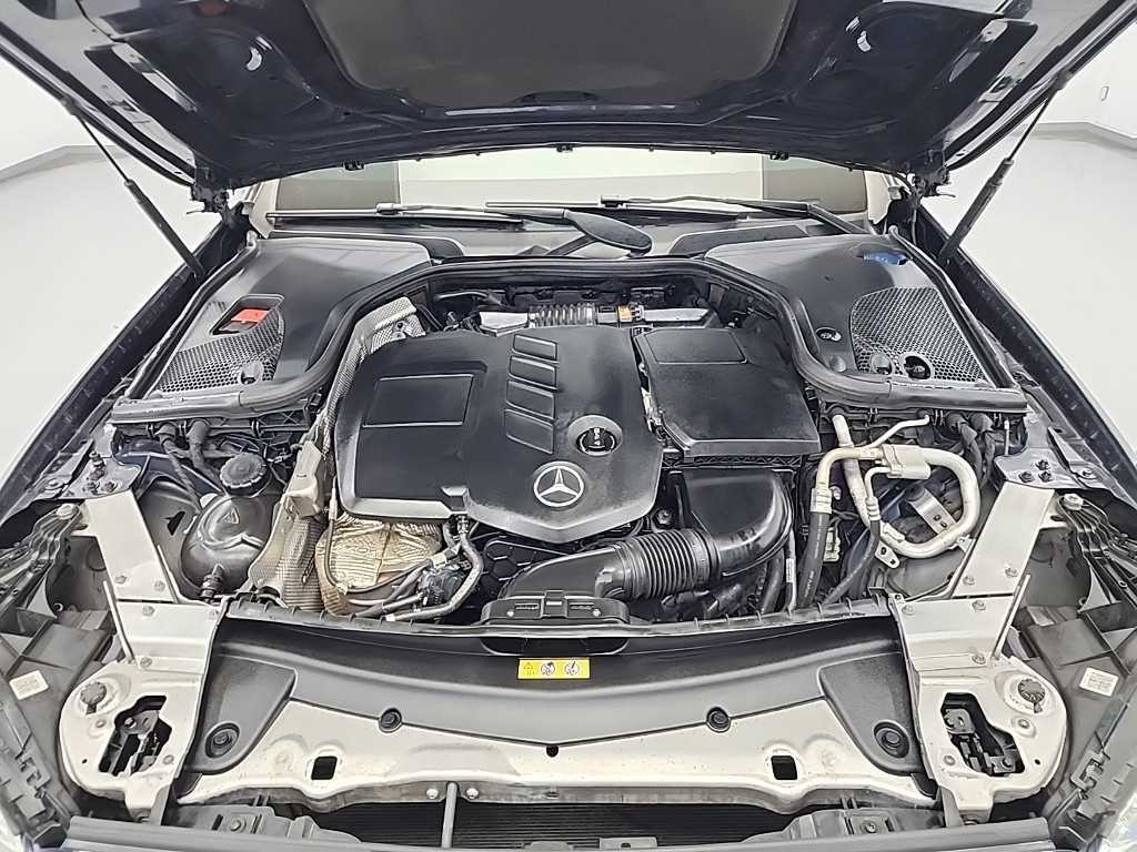 벤츠 E 클래스 E-클래스 W213 E220d 4MATIC 아방가르드 이미지 6