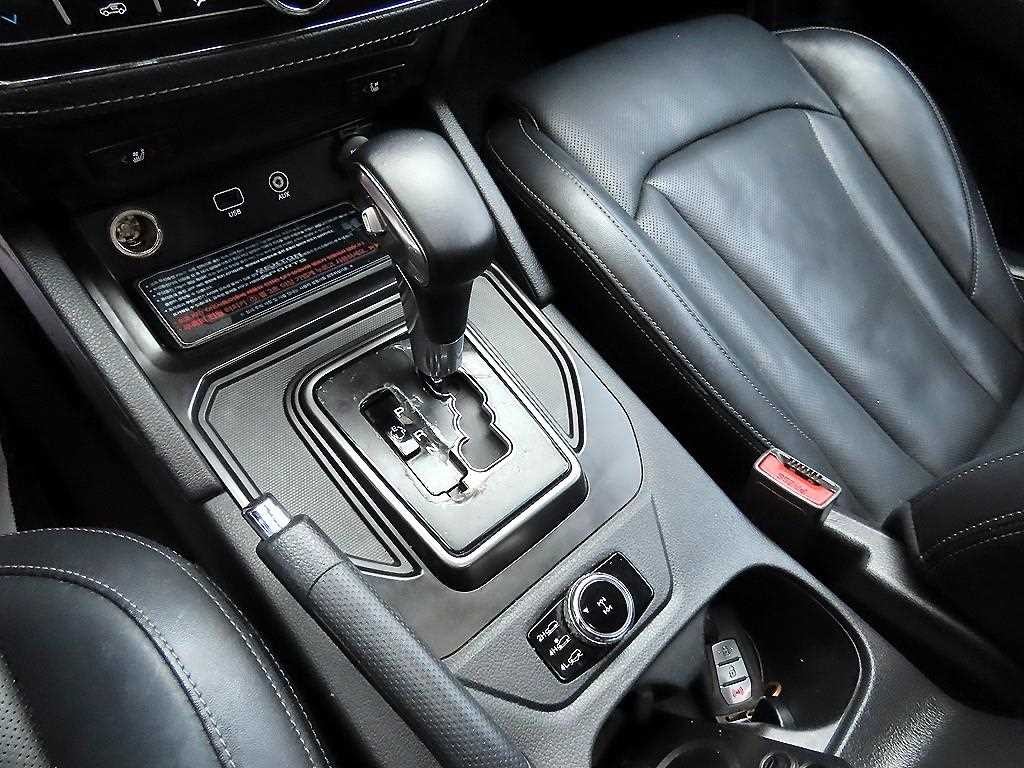 KG모빌리티(쌍용) 렉스턴 더 뉴 렉스턴 스포츠 칸 디젤 2.2 4WD 노블레스 이미지 11
