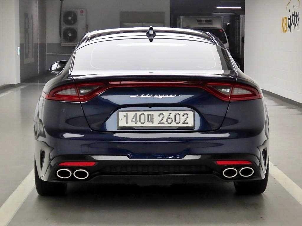 기아 스팅어 가솔린 2.0 터보 2WD 플래티넘 이미지 3