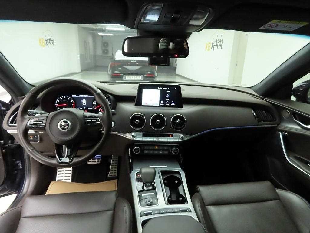 기아 스팅어 가솔린 2.0 터보 2WD 플래티넘 이미지 7