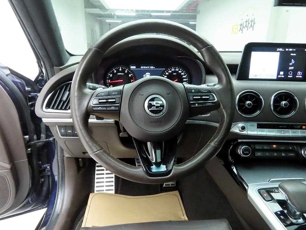 기아 스팅어 가솔린 2.0 터보 2WD 플래티넘 이미지 8