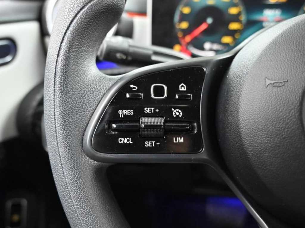 벤츠 A 클래스 A클래스 W177 A220 세단 이미지 17