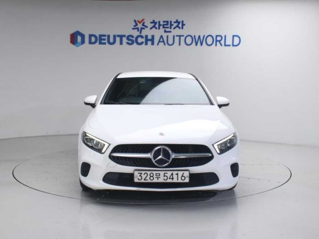 벤츠 A 클래스 A클래스 W177 A220 세단 이미지 4