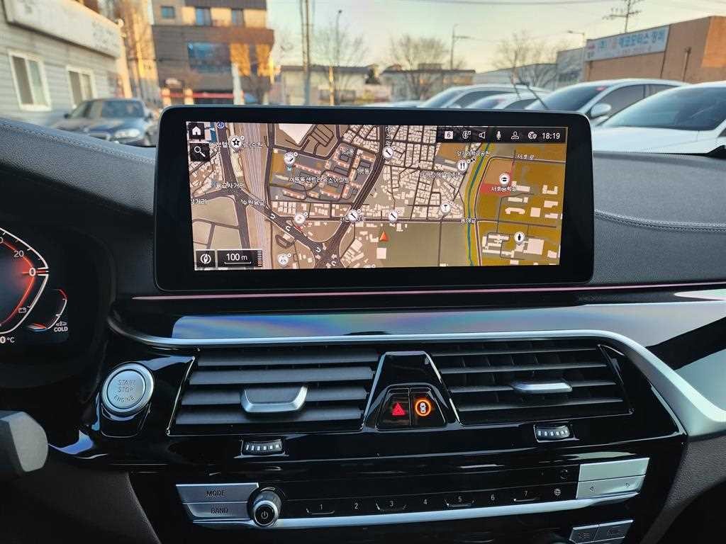 BMW 5시리즈 5시리즈 (G30) 523d M 스포츠 이미지 11