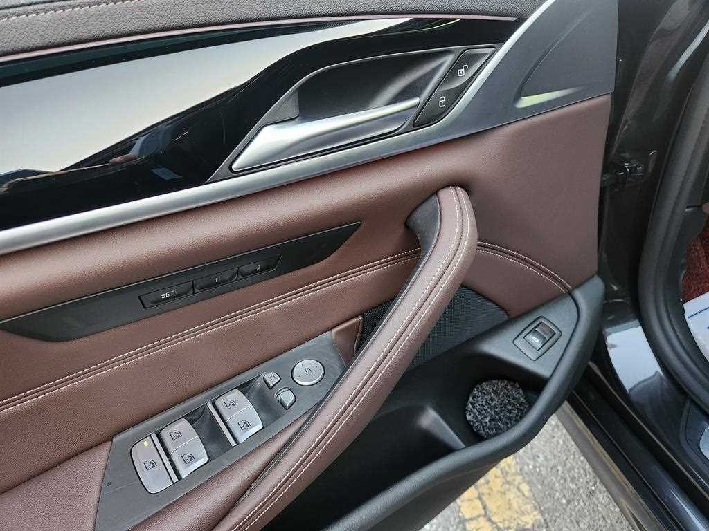 BMW 5시리즈 5시리즈 (G30) 523d M 스포츠 이미지 15
