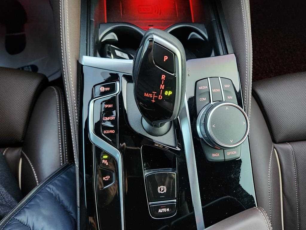 BMW 5시리즈 5시리즈 (G30) 523d M 스포츠 이미지 17