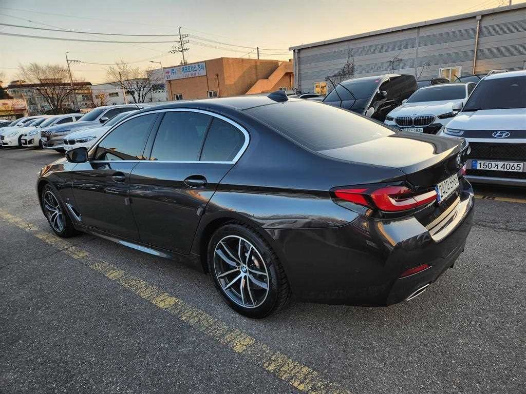 BMW 5시리즈 5시리즈 (G30) 523d M 스포츠 이미지 3